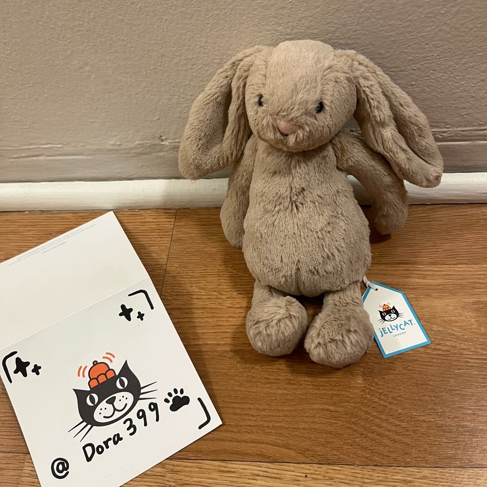 Jellycat Bashful little Beige Bunny – Small Size, Soft & Cuddly! NWT